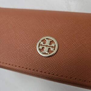 Tory Birch rust‎ colored sunglasses case with glasses cloth